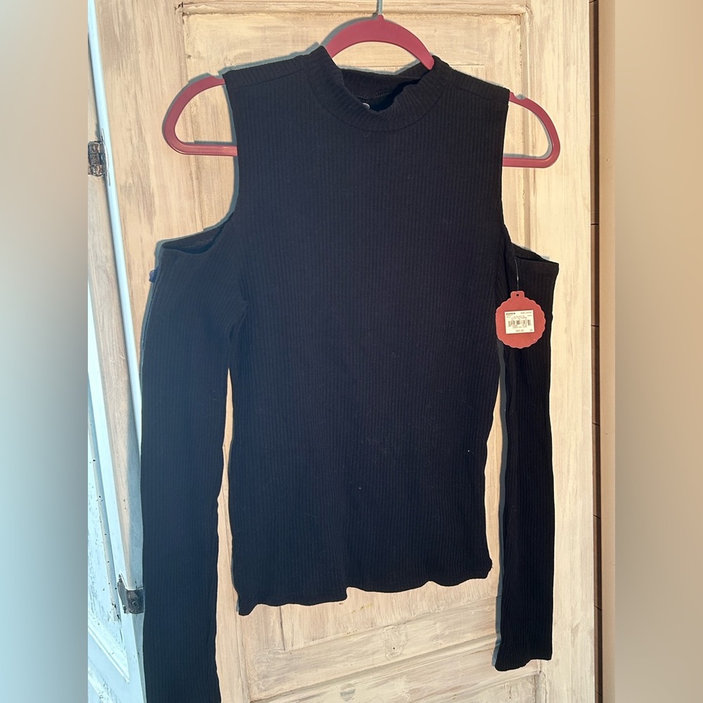 SO Black Ribbed Cold Shoulder Top NWT